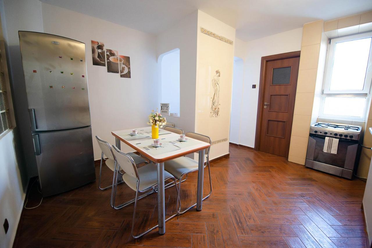 Stephanie Apartment-Centru Civic บราชอฟ ภายนอก รูปภาพ